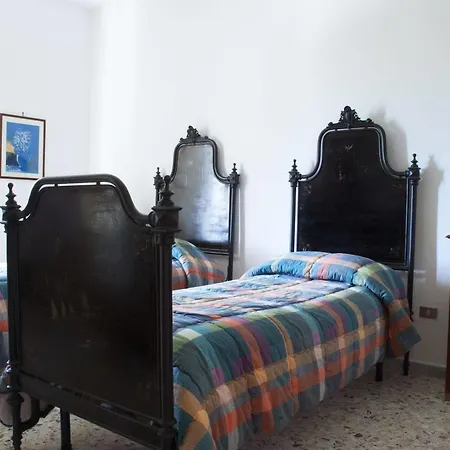Casa De Luca Guest house Ceraso