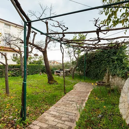 Casa De Luca Guest house *