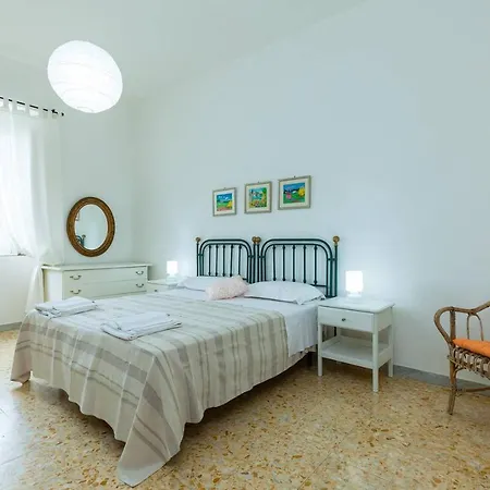 Casa De Luca Guest house Ceraso